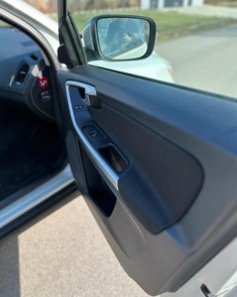 Volvo XC 60 cena 44000 przebieg: 326600, rok produkcji 2011 z Częstochowa małe 277